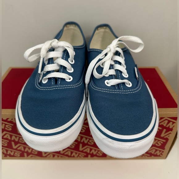 VANS Men’s Authentic Shoe Navy blue/True white | unisex Excellent condition - Picture 4 of 10